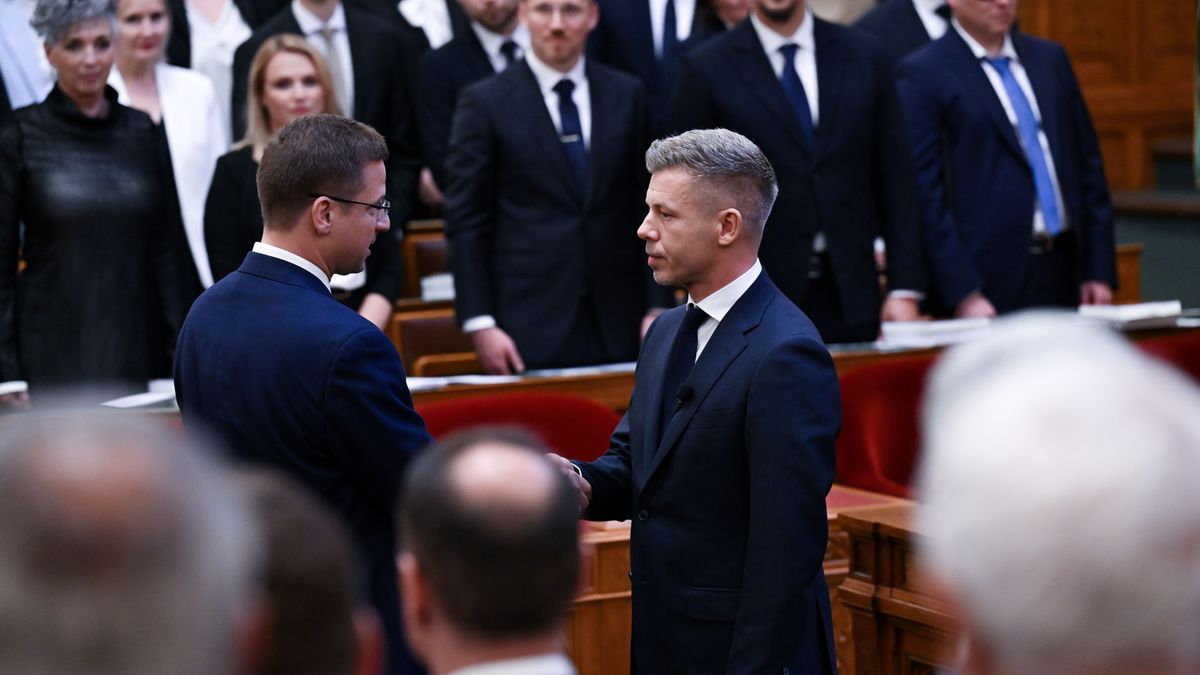 Miután Magyar Péter nem bírta ki, hogy ne tájékoztassa a nyilvánosságot egy egy percnél is rövidebb beszélgetésről, ezért kénytelen vagyok ezt én is megtenni