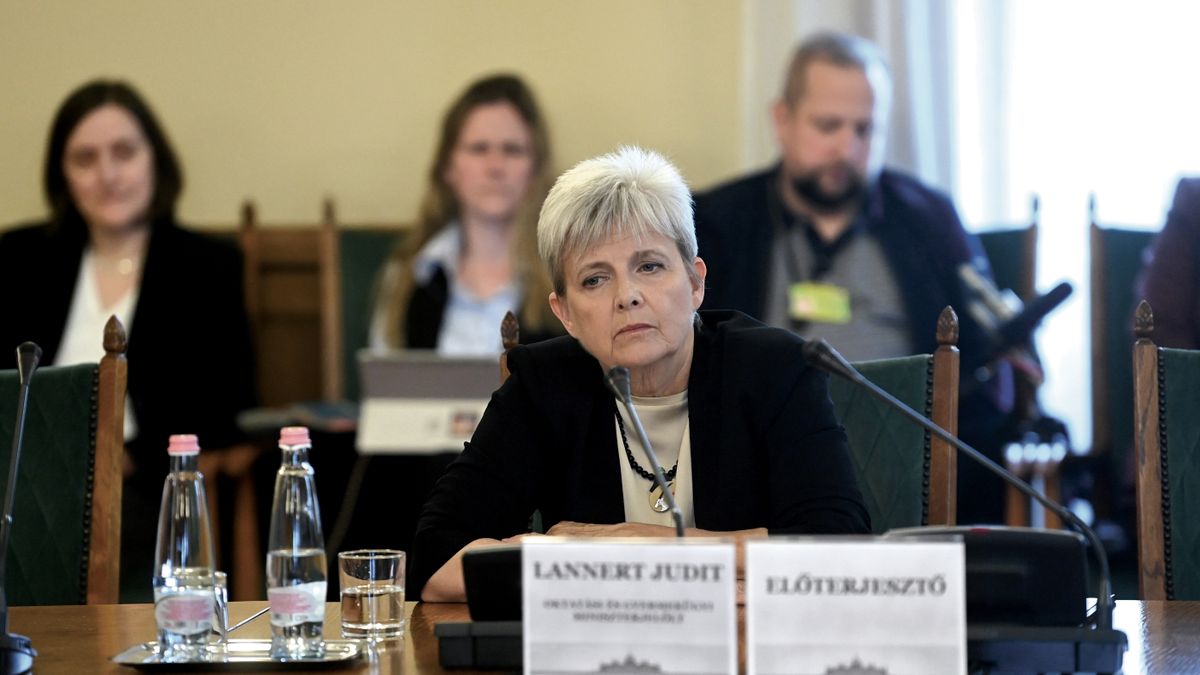 Felülvizsgálat jöhet a közoktatásban: Lannert Judit a PDSZ ügyvivőjével találkozott