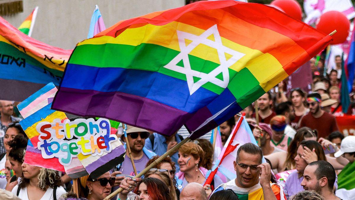 A sokszínűséget ünneplő Pride-on betiltanák a zsidó jelképeket