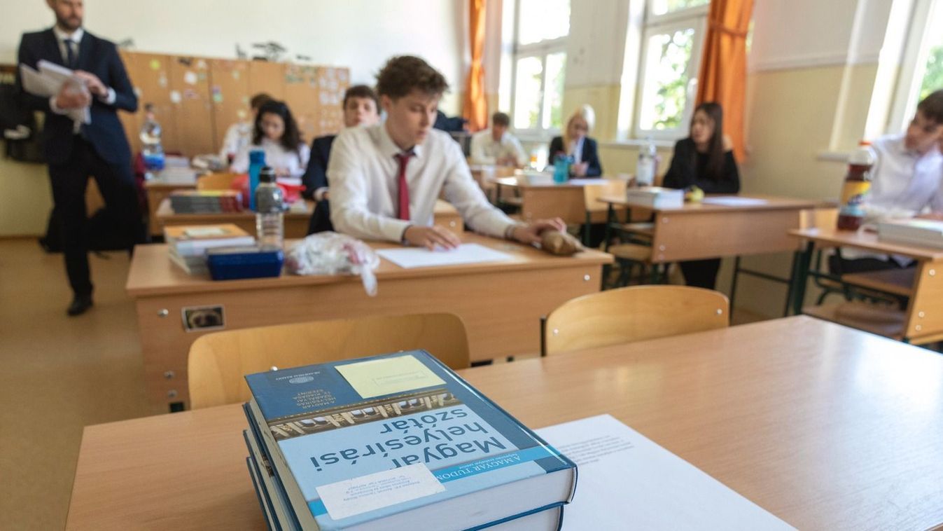 Folytatódott a magyar érettségi vizsga