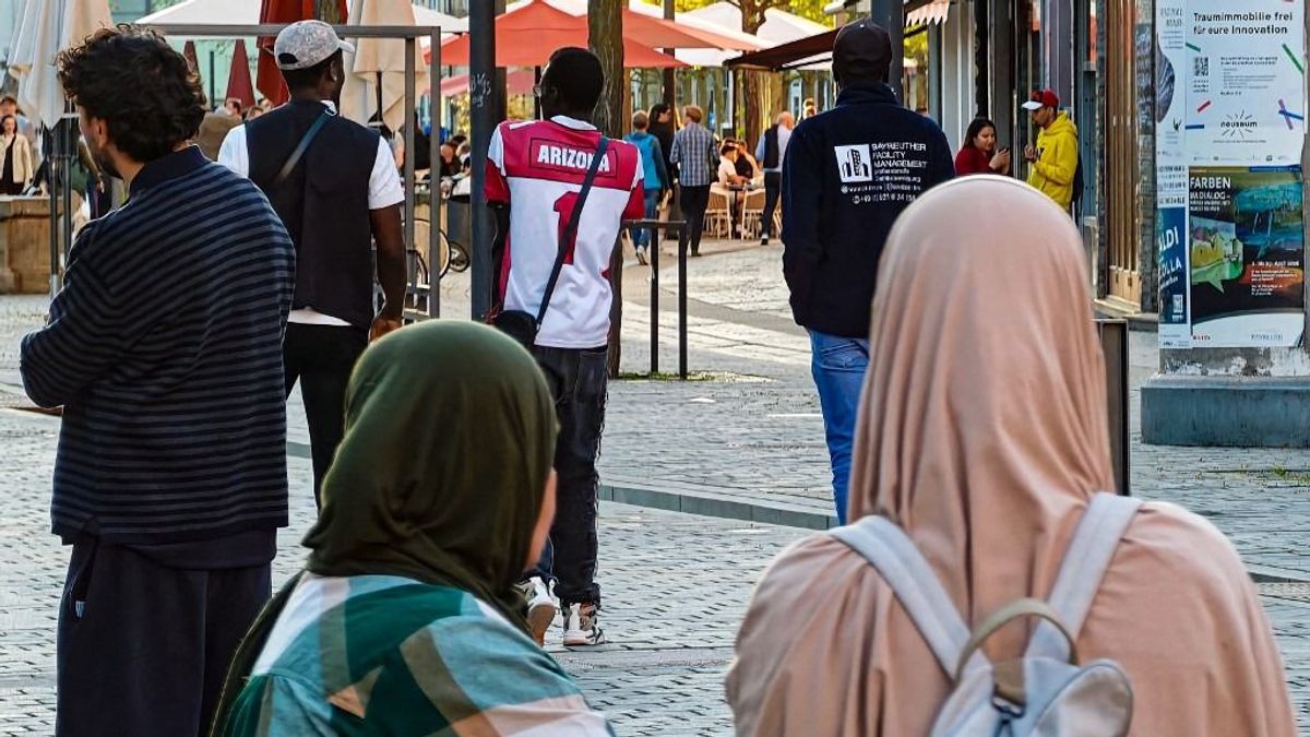 A német állam eurómilliárdokat költ a migránsokra, de a valódi számla ennél is magasabb lehet