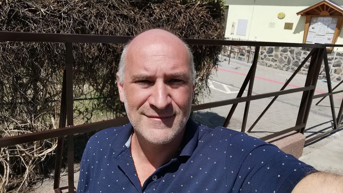 Lemondással fenyeget az algyői polgármester a bércsökkentési terv miatt