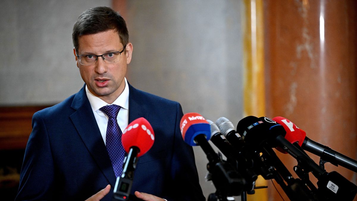 Gulyás Gergely: „Elítéljük és elfogadhatatlannak tartjuk az orosz dróntámadást”