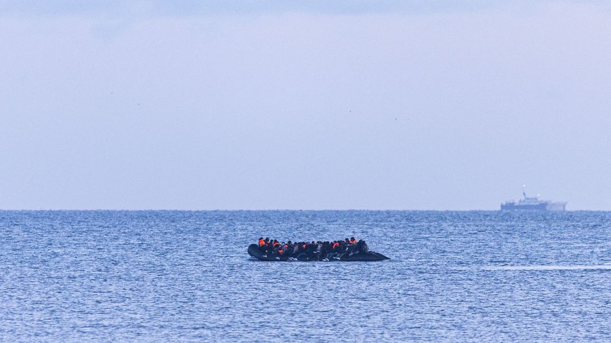 Migránsokat szállító csónak futott zátonyra Franciaországnál, ketten életüket vesztették