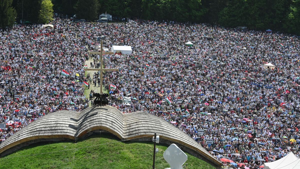 Szívmelengető látvány vészterhes időkben: ilyen volt a 2026-os csíksomlyói búcsú! (GALÉRIA)