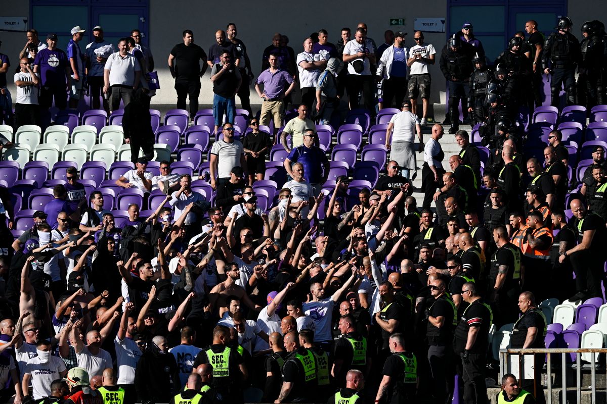 Szurkolói viselkedése miatt büntetésre számíthat az Újpest