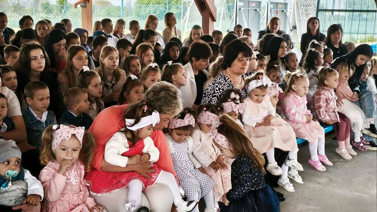 „Ez egy eget rengető dolog… Rengeteg tervünk van” – nagyon jó helyre került a leköszönő fideszes miniszterek felajánlása