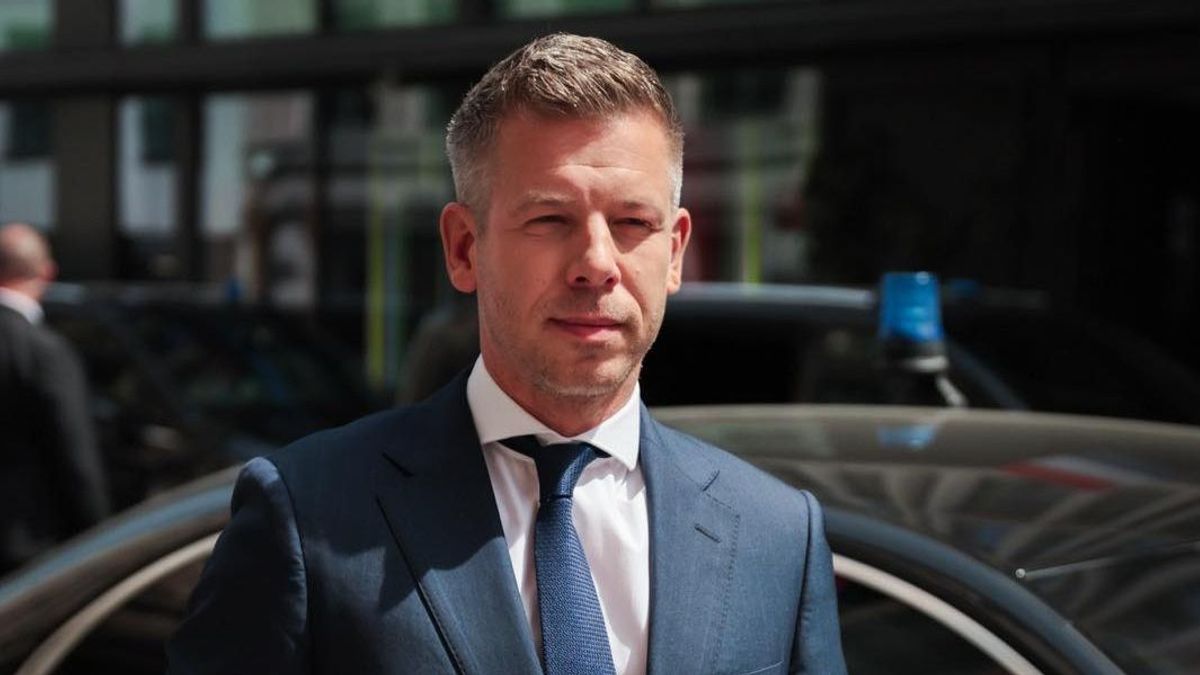 Még haza sem ért Magyar Péter, de már kopogtatnak nála: hamar eltapsolnák az uniós pénzeket