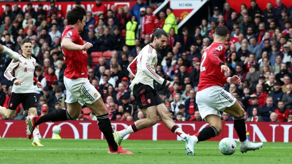 Szoboszlai pánikot keltett az Old Traffordon – még az MU legendája is a magyar középpályást méltatta