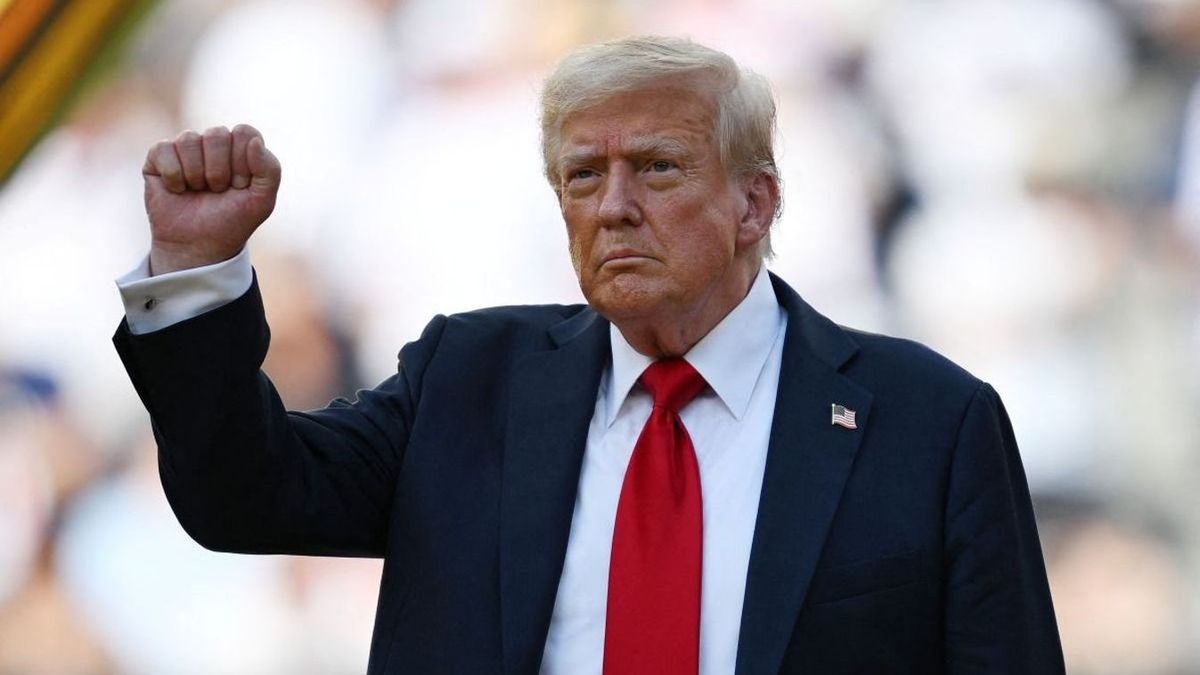 Trump Iránt vádolja az amerikai helikopter lelövésével, válaszlépést ígér