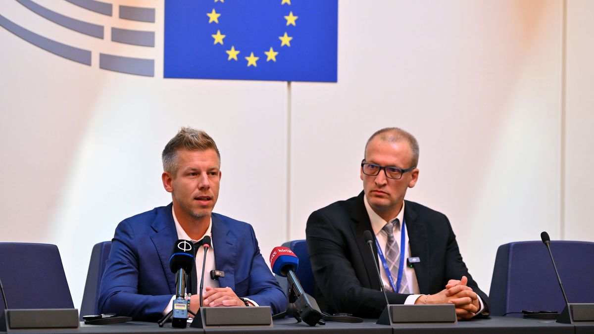 Kiderült, kik váltják Magyar Pétert és Tarr Zoltánt az Európai Parlamentben