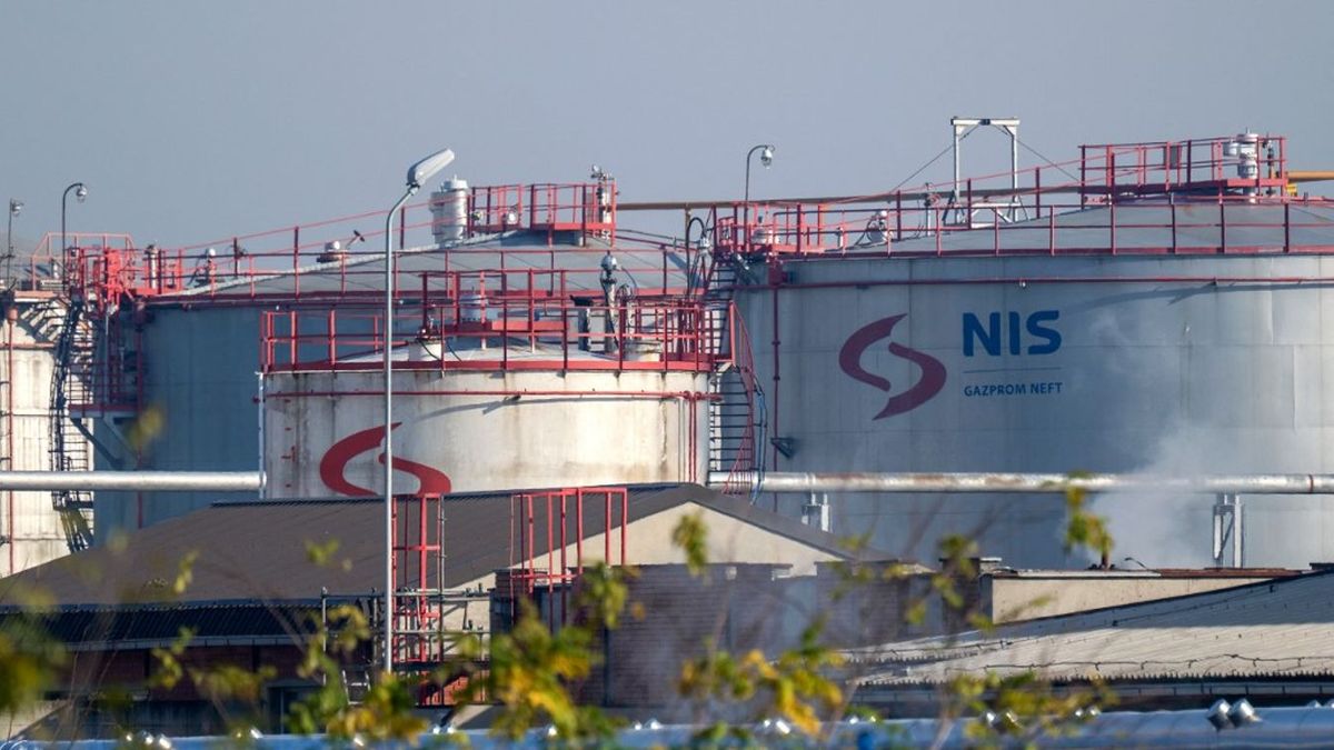 Döntő napok jönnek a Molnak: kiderült, mikor zárulhat le a NIS-üzlet