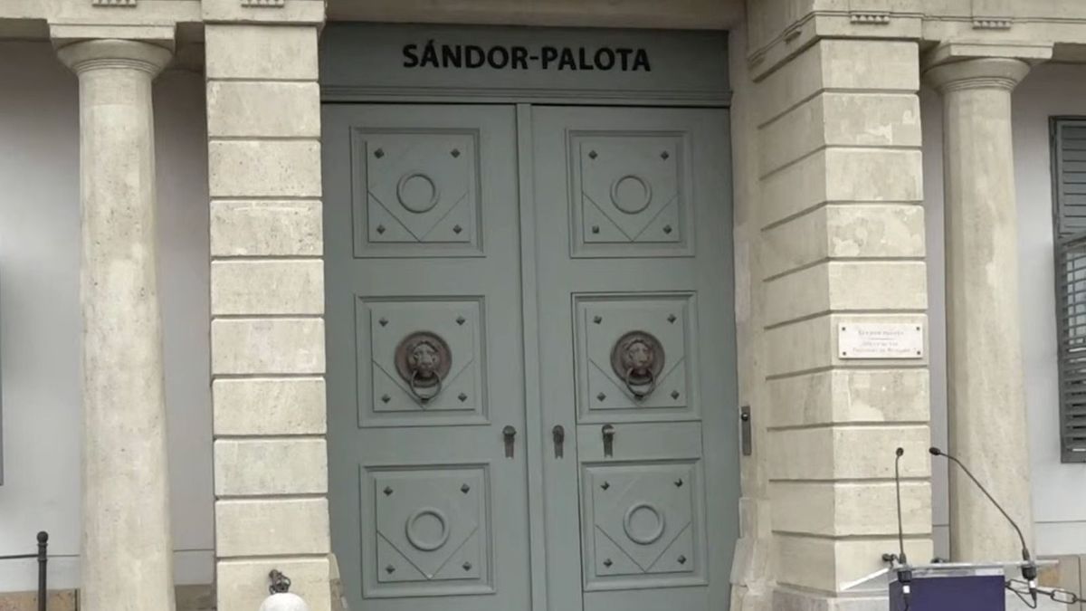 Sulyok Tamás az elmúlt két évben nem sok okot adott arra, hogy a nemzeti egységet megjelenítő elnököt lássunk benne