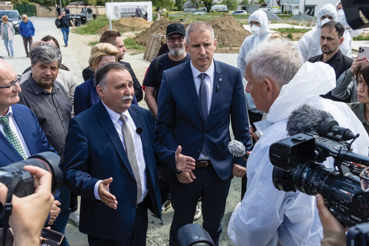 NEMÉNY András; PLATÓN; GAJDOS László