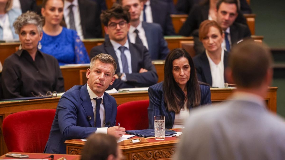 Államtitkári beismerés: valóban tömeges elbocsájtások történtek a Külügyminisztériumban