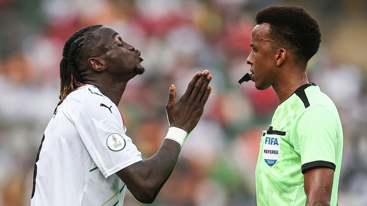 Ezért tiltották ki az afrikai játékvezetőt Amerikából – búcsút inthet a vb-nek