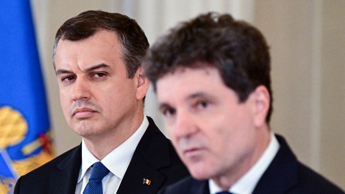 Annyit marakodtak a román pártok a koncon, hogy végül Brüsszelből kellett miniszterelnököt küldeni