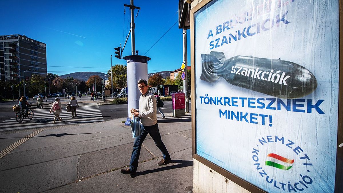 A reklámszövetség helyteleníti, hogy a kormány nem egyeztetett velük a „gyűlöletkeltő” plakátok betiltásáról