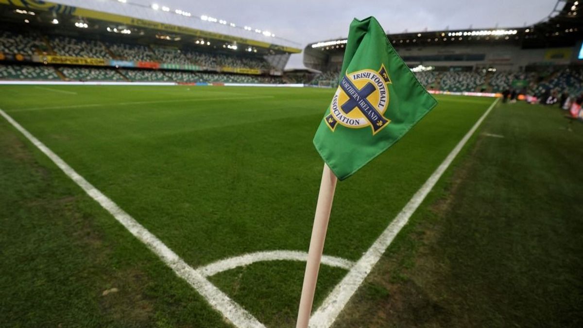 Az íreknek megengedte az UEFA, hogy semleges pályán játszanak az izraeliekkel