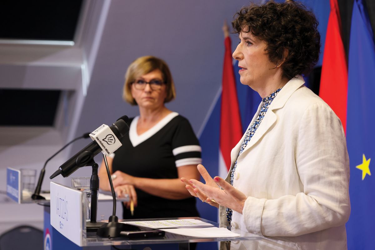 DOBREV Klára; KÁLMÁN Olga