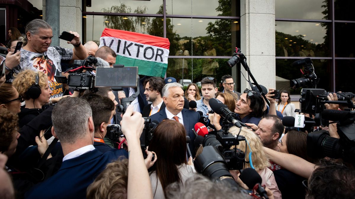 „Nem engedtem be őket” – elképesztő tömeg várta Orbán Viktort a Fidesz-kongresszus előtt (VIDEÓ)