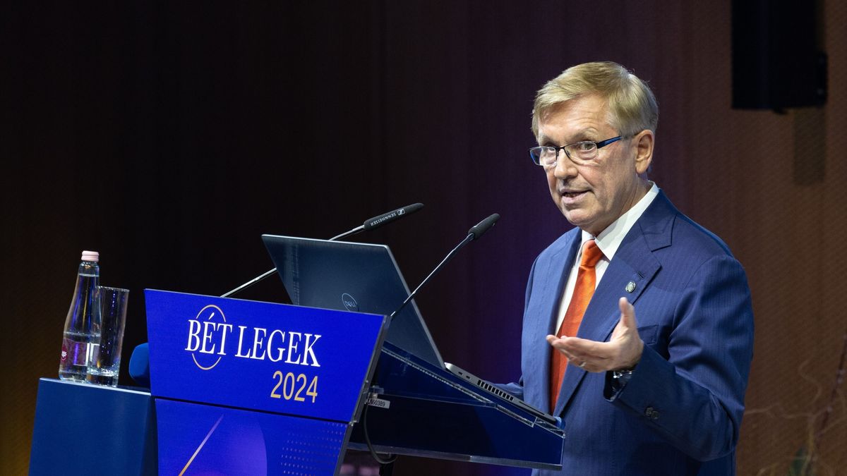 Varga Mihály vizsgálatot rendelt el, miután Matolcsy György több mint négyszer akkora végkielégítést kapott, mint Orbán Viktor