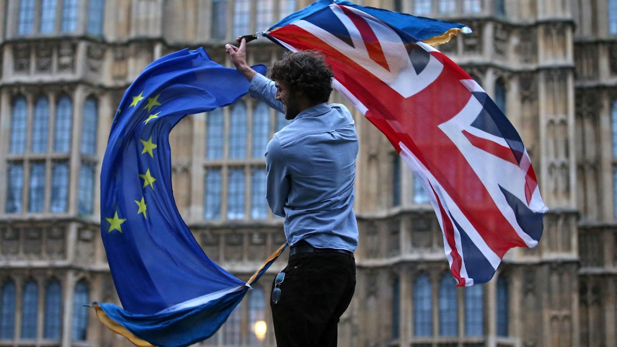 Tíz évvel a Brexit-szavazás után: a brit fiatalok többsége visszatérne az EU-ba
