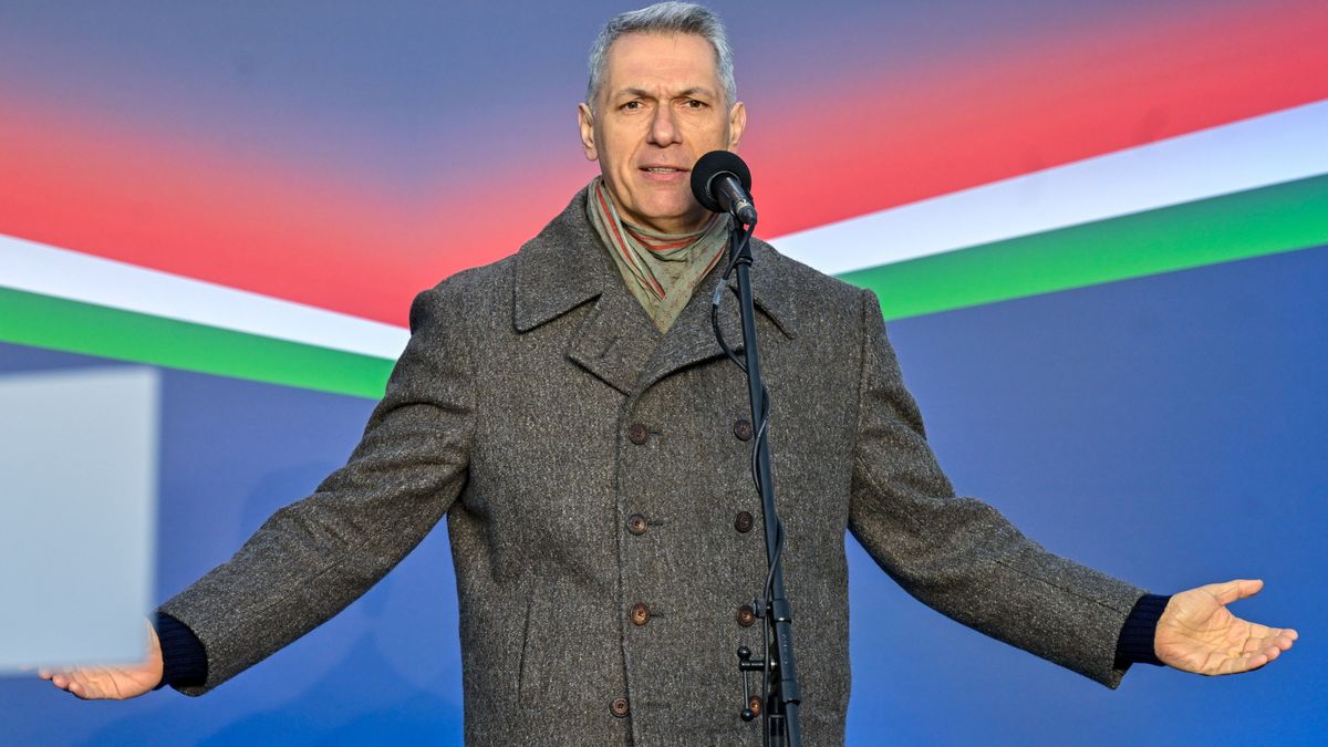 Lázár Jánosnak is köszönhető, hogy nem szállt el júliusban a költségvetés