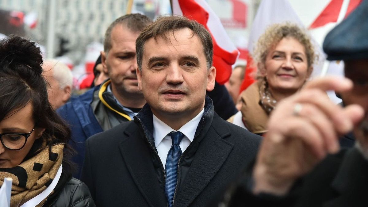 Magyar Péterék sem válaszolnak a lengyeleknek a Donald Tusk által üldözött lengyel politikusok kiadatásáról
