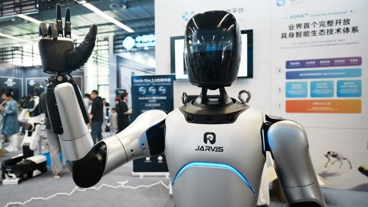 Botrány a robotbemutatón: hasba rúgott egy gyermeket a humanoid gép (VIDEÓ)
