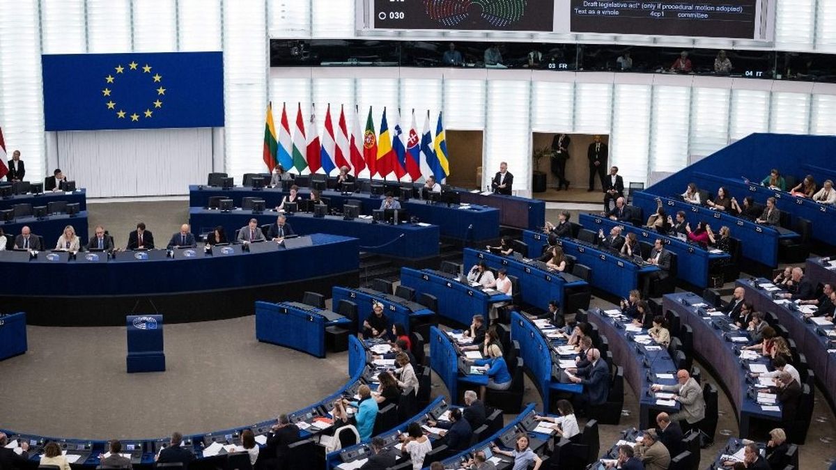 Botrányos szavazás Brüsszelben: a Tisza szavazataival nyílhat meg az út a génmódosított élelmiszerek előtt