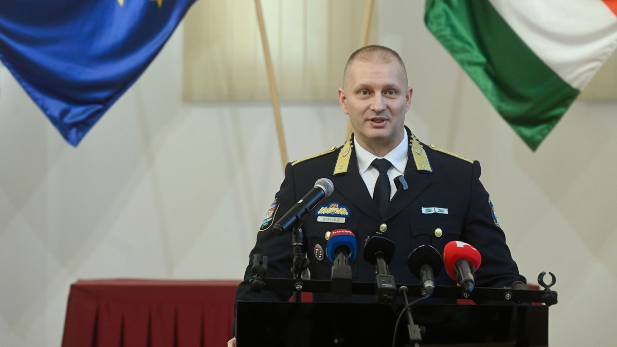 Kirúgták a Készenléti Rendőrség Nemzeti Nyomozó Iroda igazgatóját is