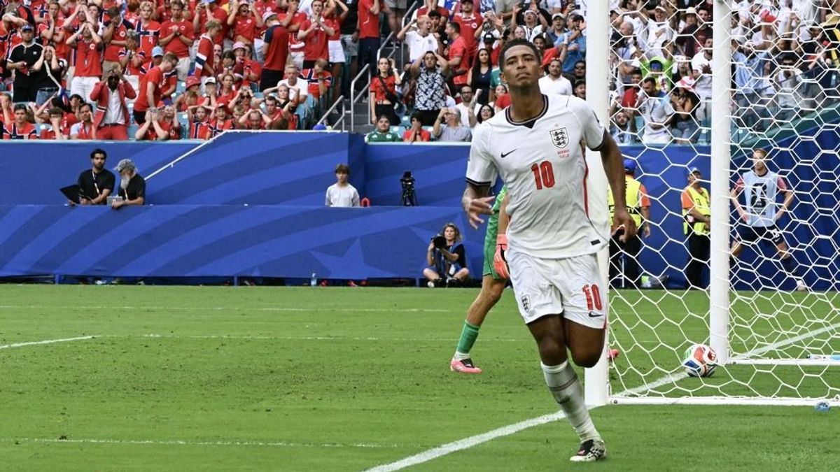 VIDEÓ: Vitatott góllal jutott elődöntőbe Anglia, a FIFA szerint nem ért kábelhez a labda