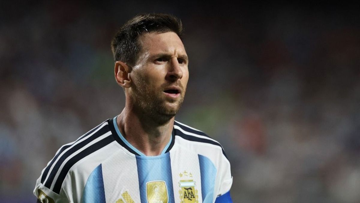 „Beszéljen normálisan, ne legyen tiszteletlen velem!” – Lionel Messi megdorgálta a sípmestert