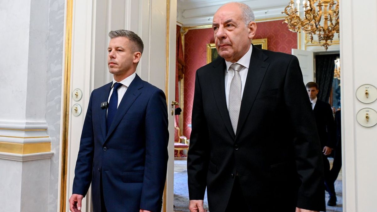 Ma tárgyalják a 17. alaptörvény-módosítást, amely egyetlen mondattal leváltaná Sulyok Tamást