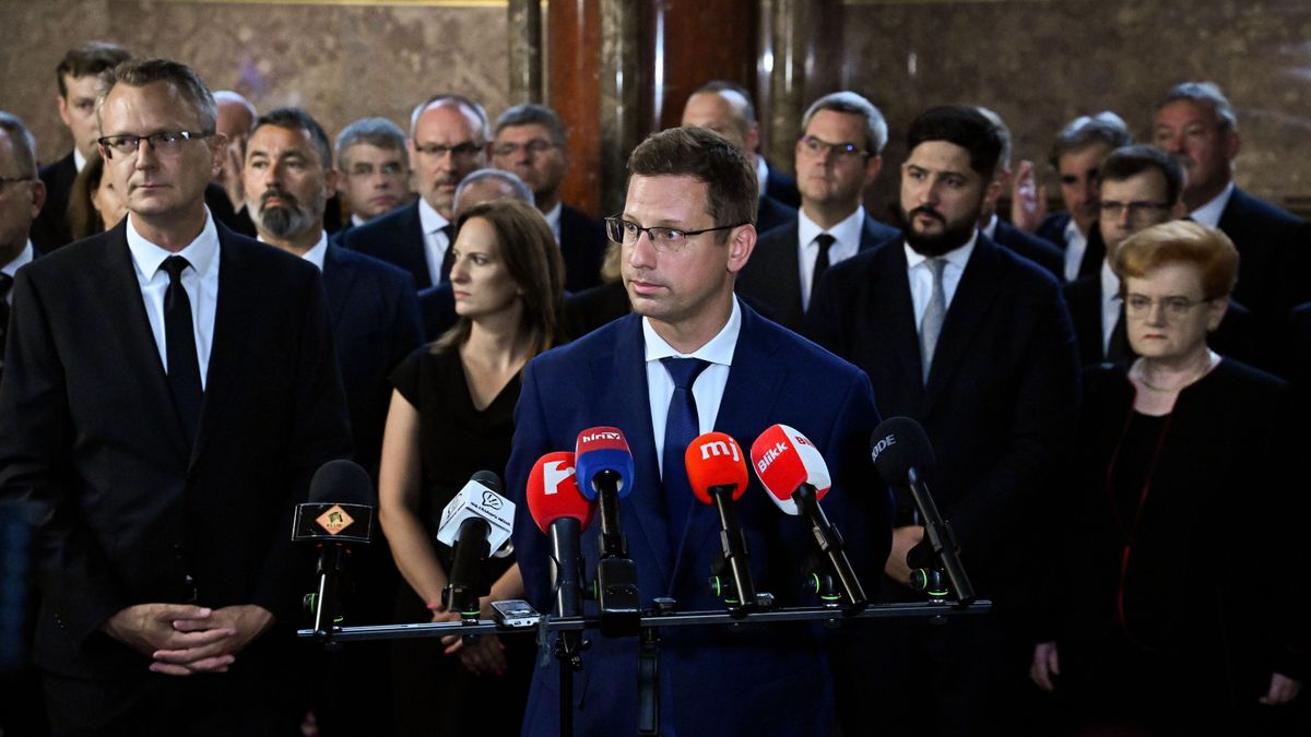 Abszolút kettős mérce: nincs uborkaszezon!