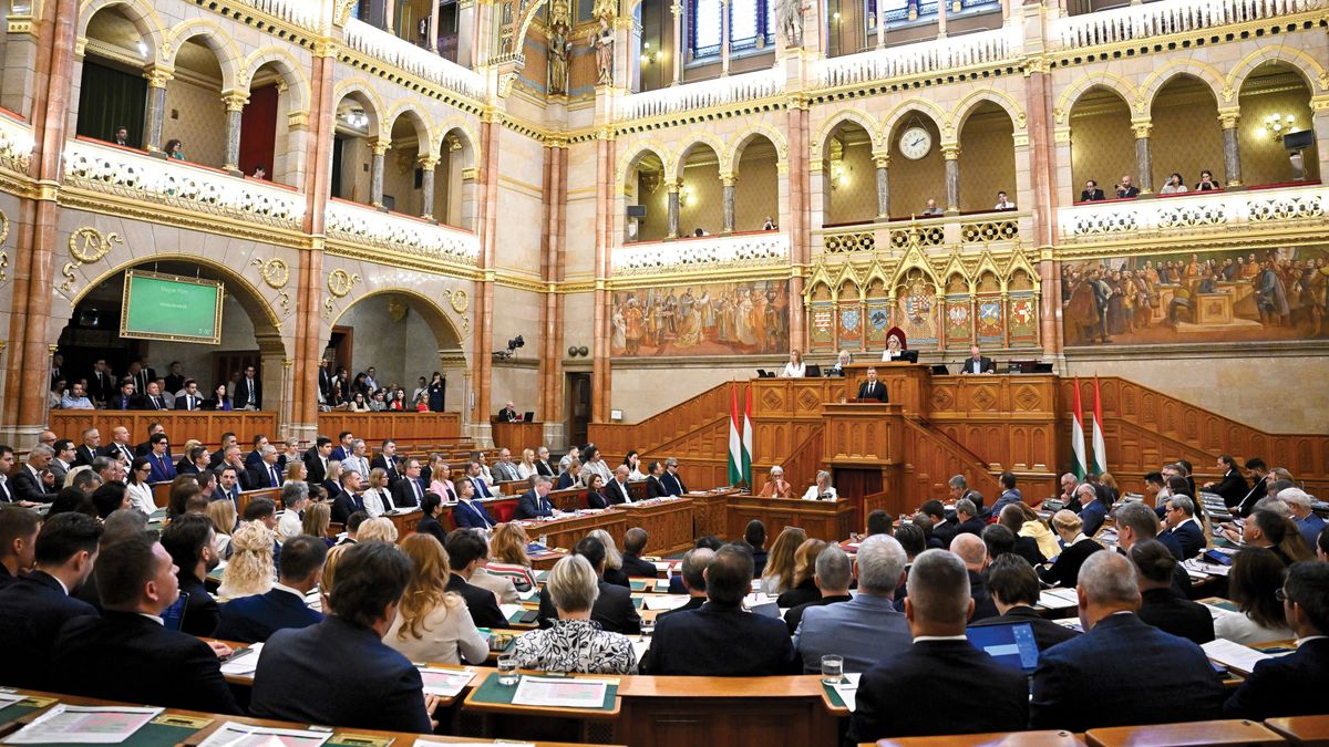 Tisztelt Ház?! Fenyegetőzés, ordibálás és kitiltás a Parlamentben