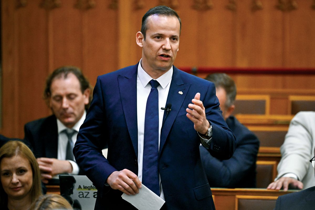 MAGYAR Péter; TOROCZKAI László