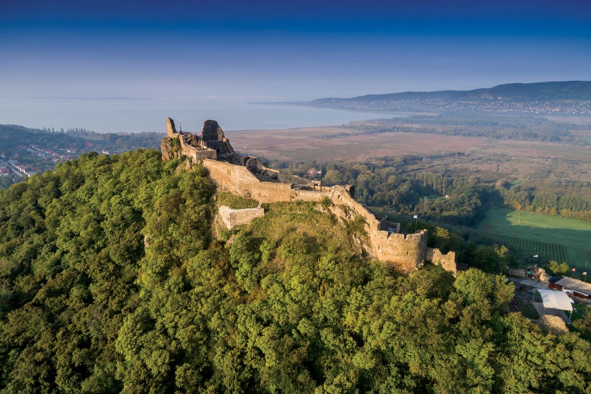 Beautiful,Fortress,Of,Szigliget,,Hungary