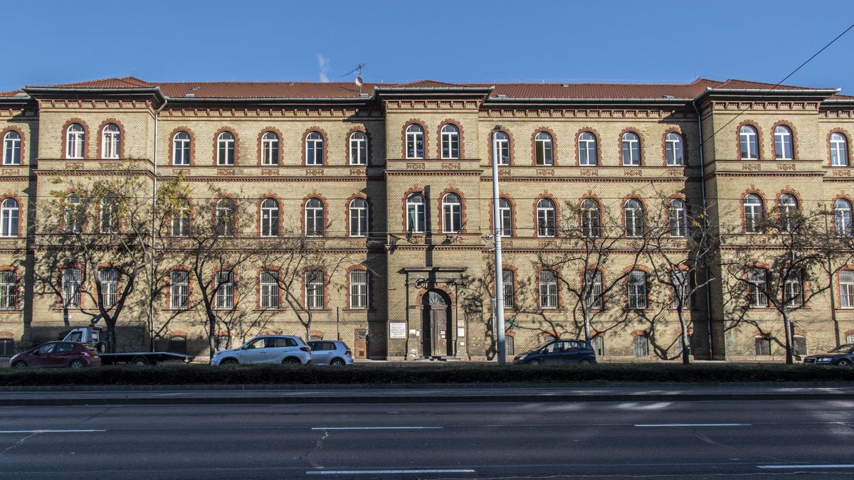 Leállt a szülészeti ellátás az Budapesti Uzsoki Utcai Kórházban
