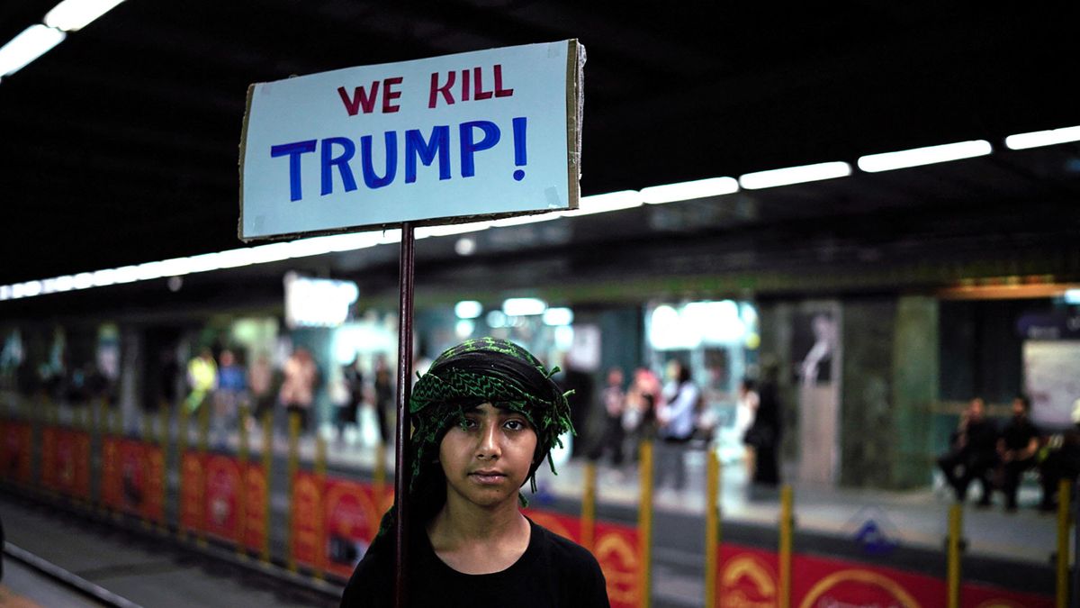 Trump Irán teljes elpusztításával fenyegetőzött, ha Teherán megpróbálná megölni