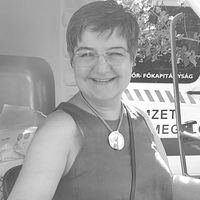 V. Naszályi Márta