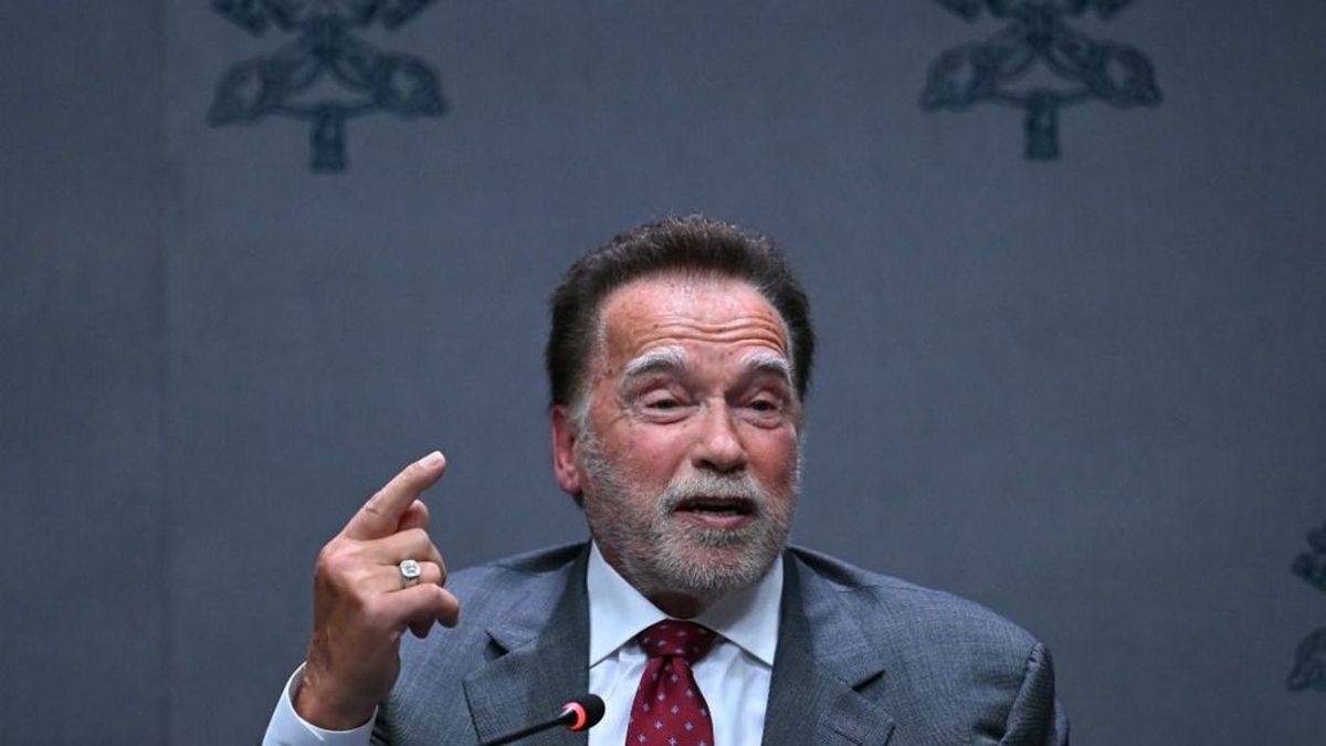 Schwarzenegger a Halászbástyán adott össze egy párt