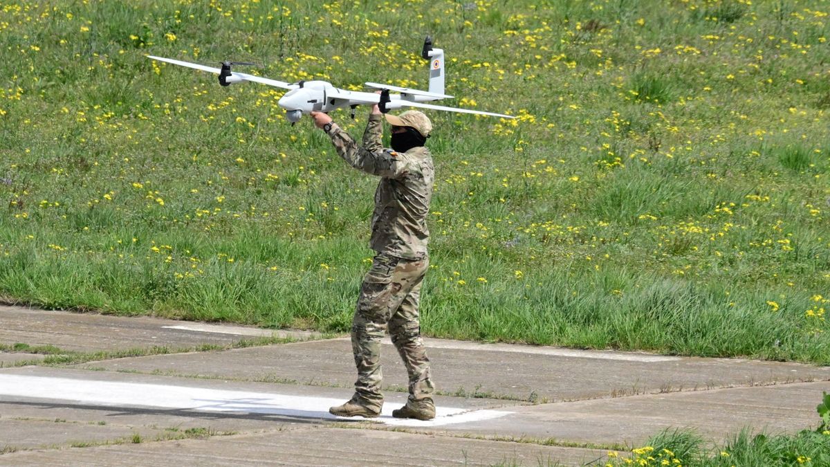Katonai helyzet Romániában: tüzet nyitott egy F-16-os, lelőttek egy drónt, az elnök is megszólalt