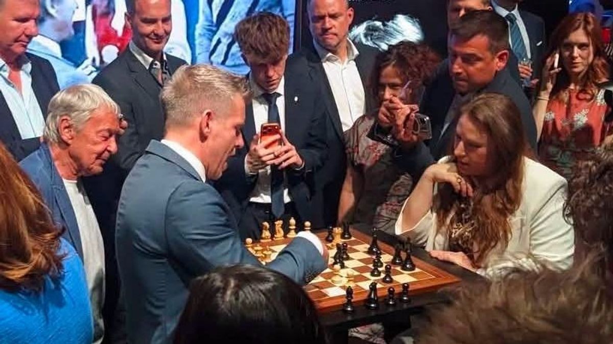 Félrement politikai sakkjátszma: Magyar már most politikai veszteségeket könyvelhet el