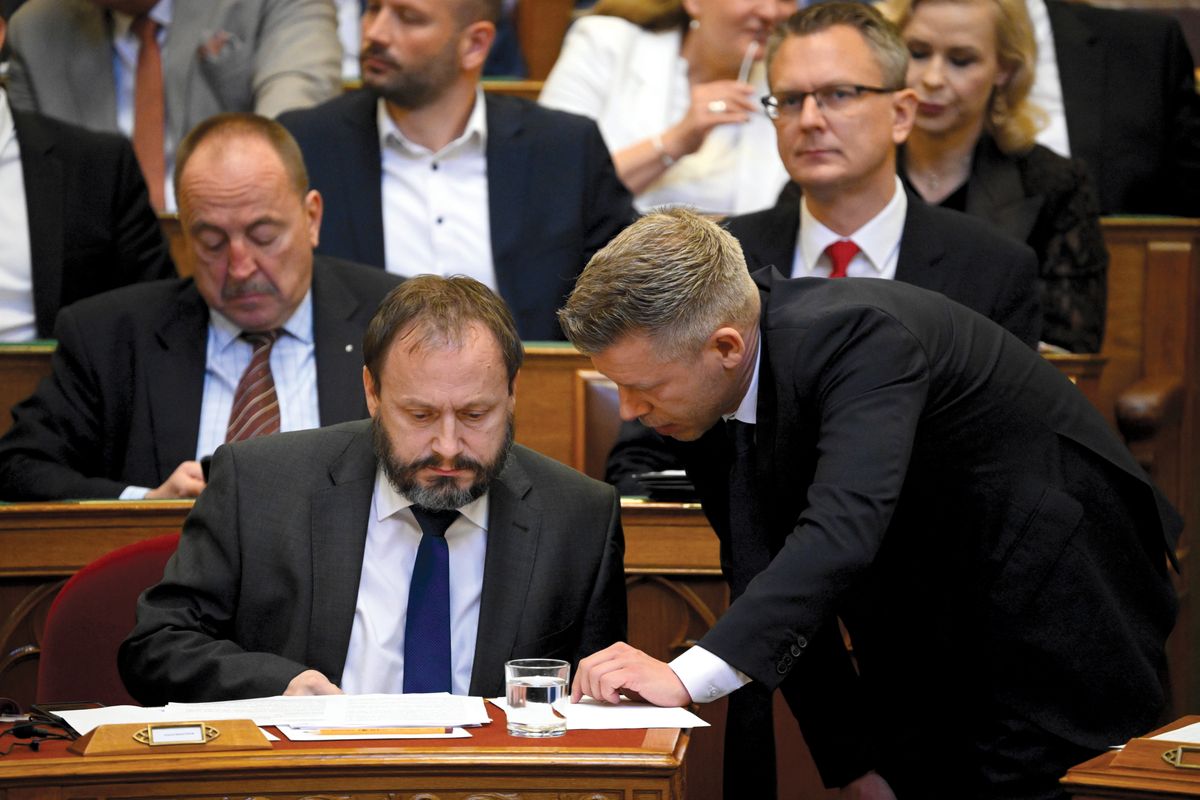 MAGYAR Péter; KÁRMÁN András