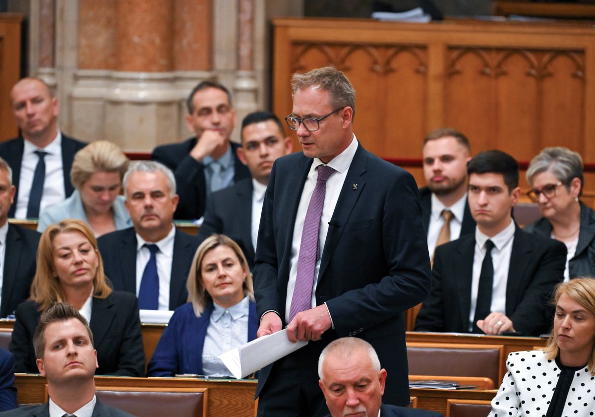 KULCSÁR Krisztián