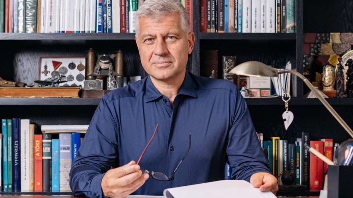 Éles kardok és szögek élete