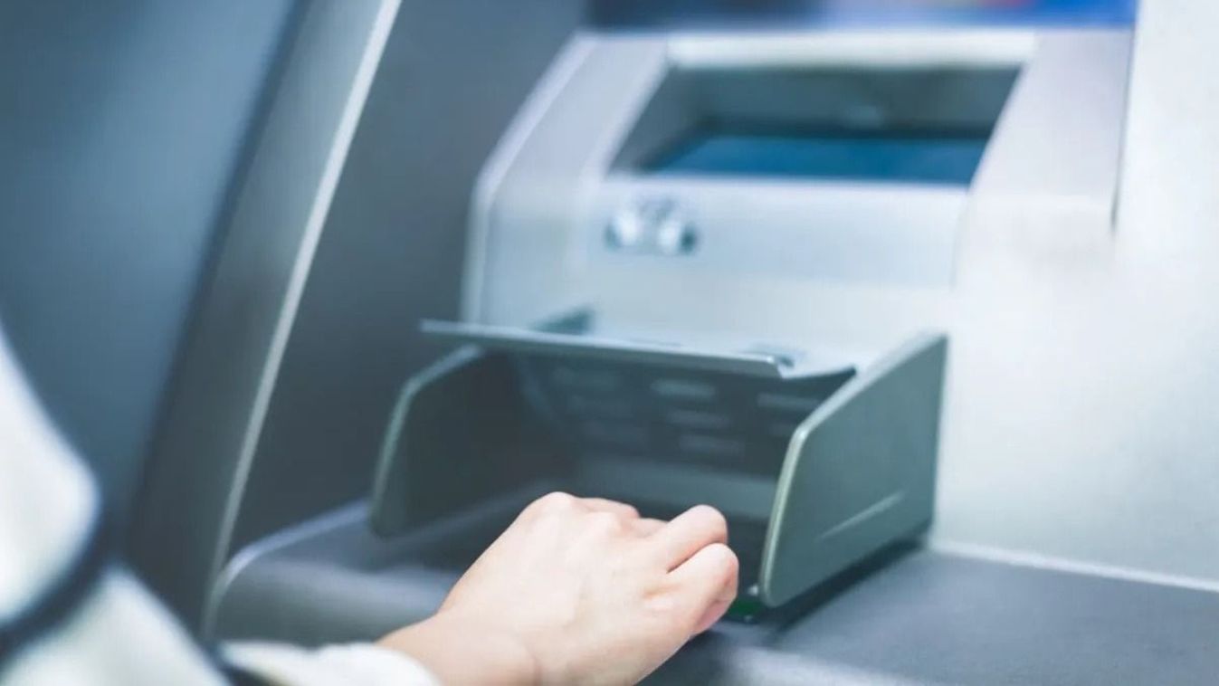 Milyen bankszámlát válasszon egy 65 év feletti, nyugdíjas ügyfél?
