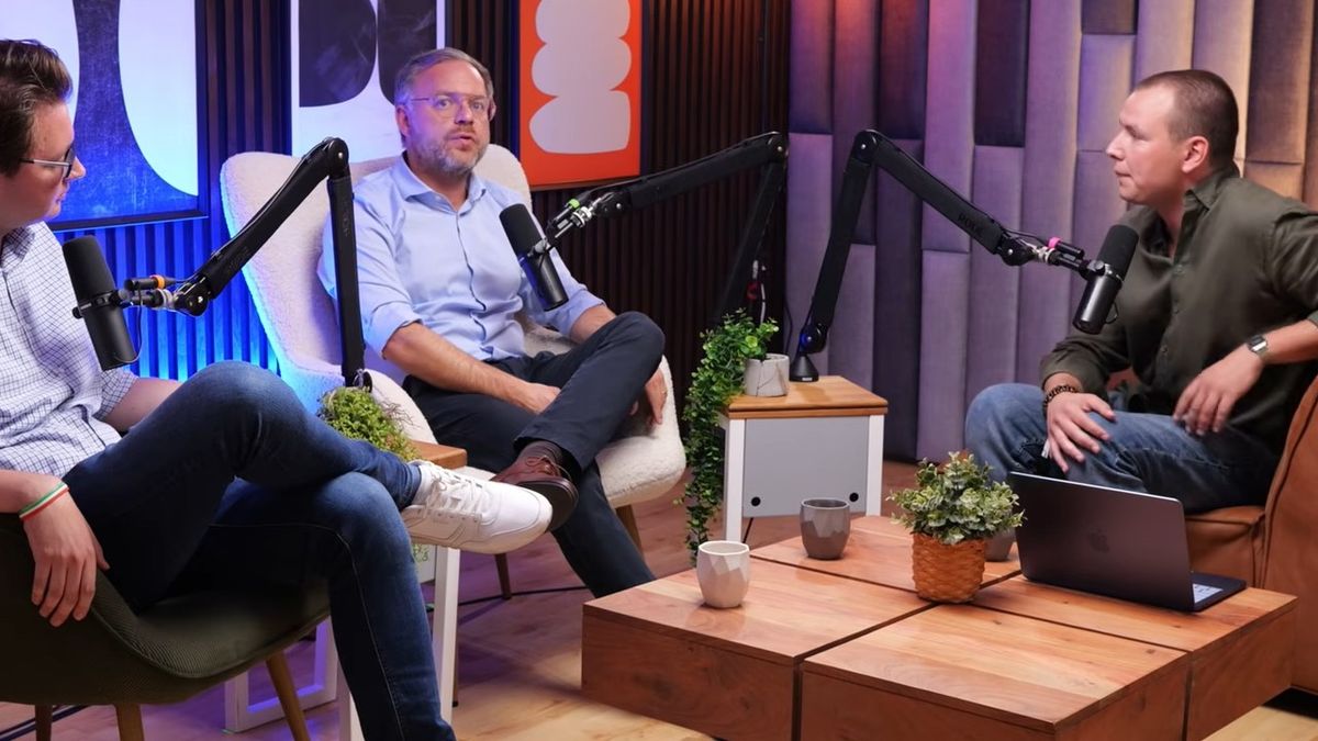 Új stúdióba költözik a Különutas